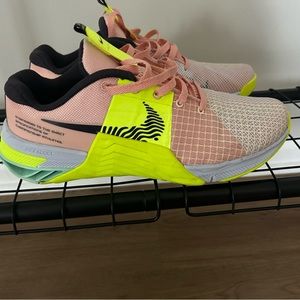 Nike Metcon 8 - Women’s Size: 9